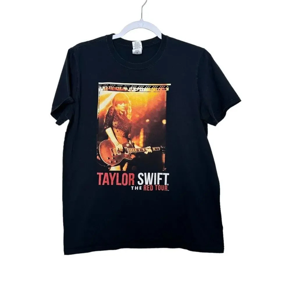 Taylor Swift The Red Tour 2013 Crew Neck Tee Women's M Black Rare‎
